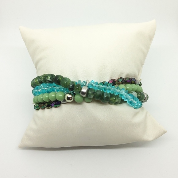 Premier Designs Jewelry - Premier Designs Waterfall Stretch Bracelets Green